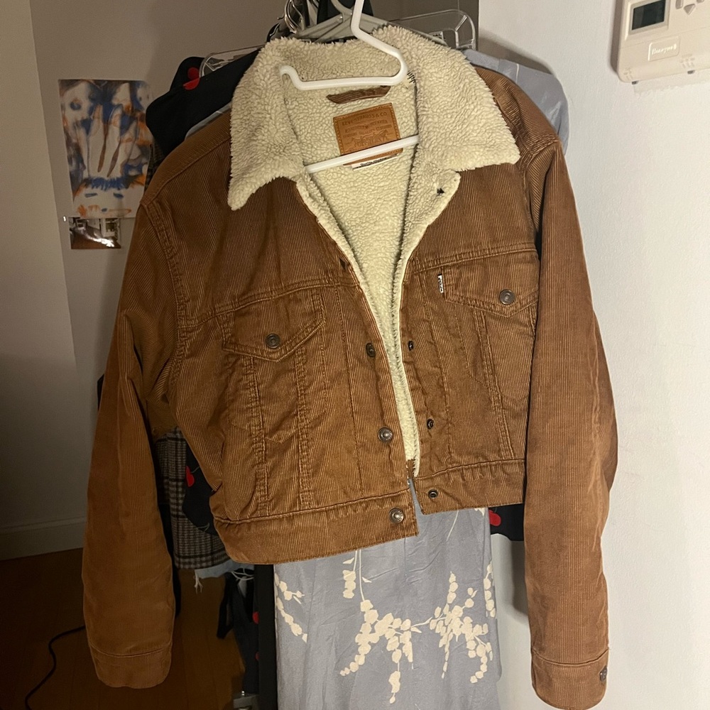 levi’s Women's '90s Sherpa-Lined Corduroy Trucker Jacket